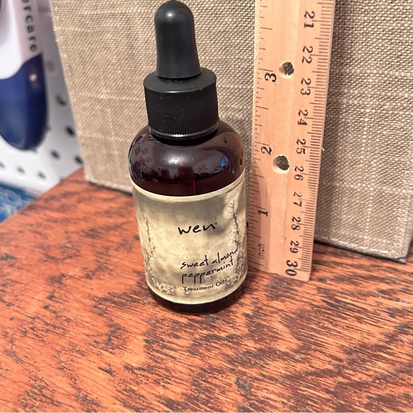 WEN Sweet Almond Mint Treatment Oil 2 fl oz - Picture 4 of 4
